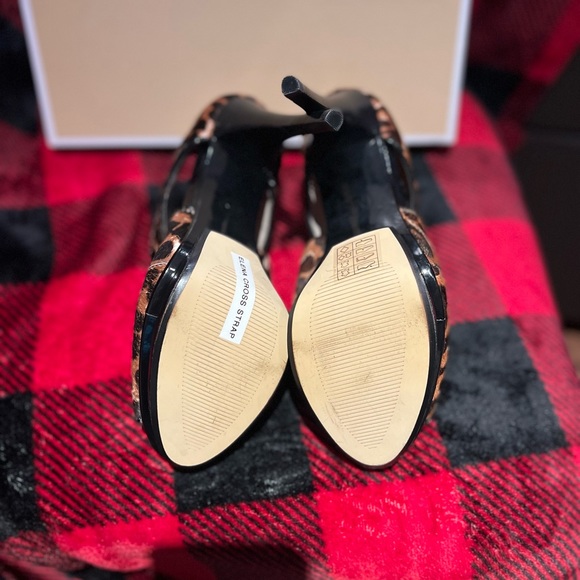 Michael Kors Elena Cross Strap Cheetah Heels!! - Picture 8 of 13